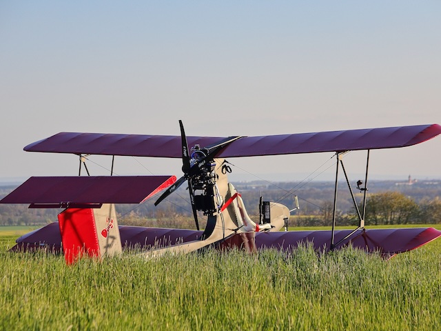 Dingo Fertigflugzeug EOS